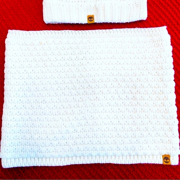 🎁Timberland Cableknit Hat w/Pompom & Snood Scarf Set, One Size, Ivory - Picture 3 of 5